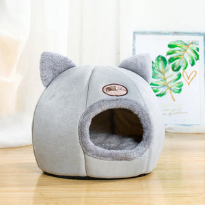 SnuggleNest™ Winter Cave Bed for Cats & Small Dogs - FurVenity