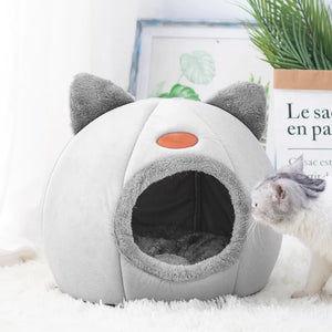 SnuggleNest™ Winter Cave Bed for Cats & Small Dogs - FurVenity